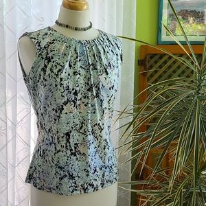 Calvin Klein pullover sleeveless shirt